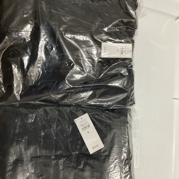 GAP Men’s Black Zip Hoodie and Joggers Set MSRP $100 Size S - Picture 4 of 4